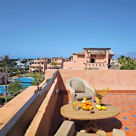 Flamenco Rose Apartment *
