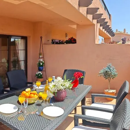 Flamenco Rose Apartment *